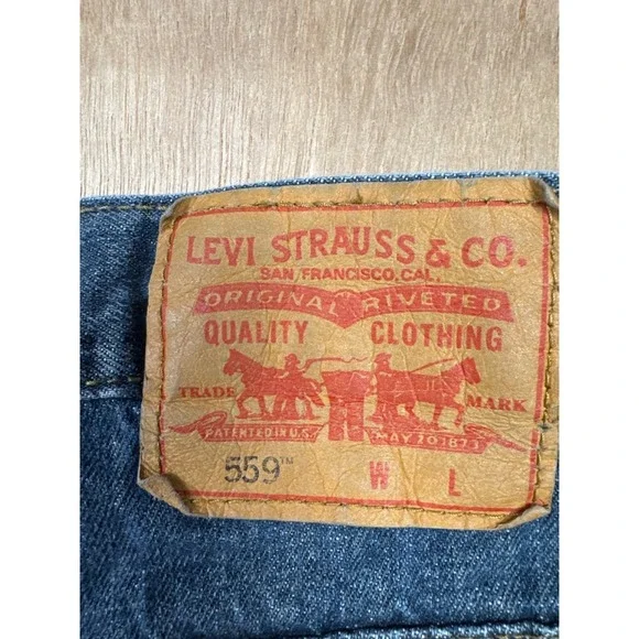 Levi's Mens Blue Denim Jeans Classic Fit Casual Everyday Wear Size 48x30 - Picture 9 of 11